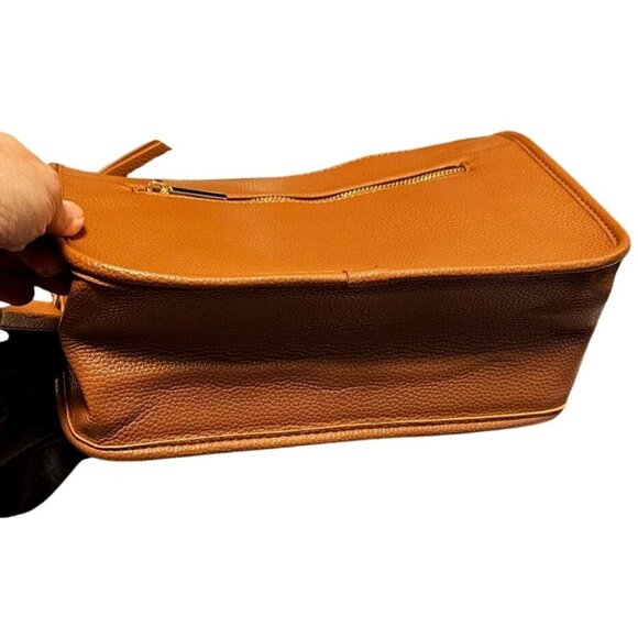 COPY - HK CLUF Pebbled Leather Crossbody Bag With Adjustable Strap & Gold-Tone … - Picture 5 of 7